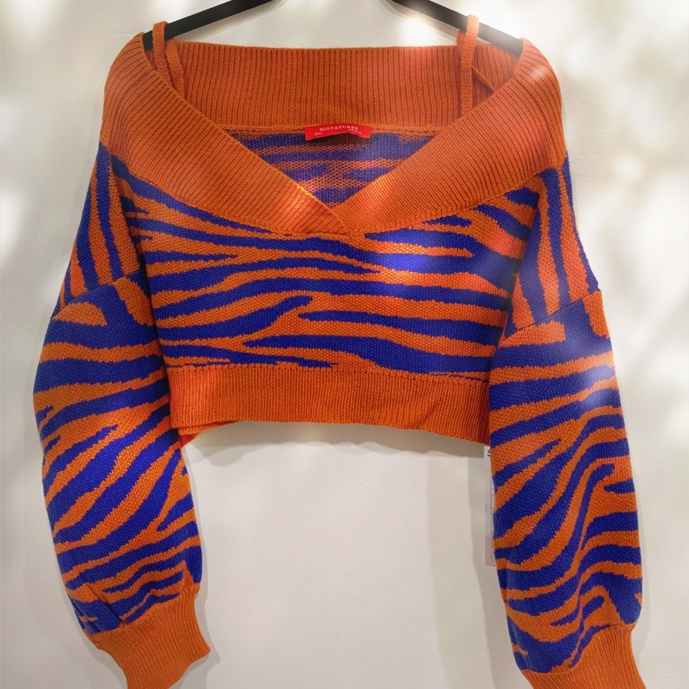 NWT leopard cropped sweater